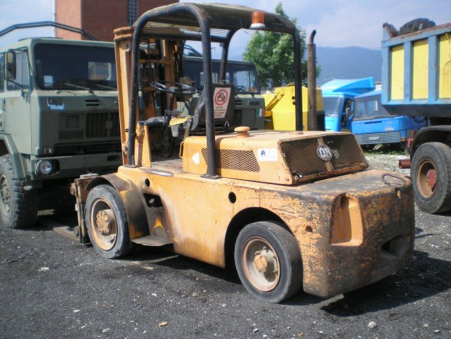 Gabbero | CARRELLO ELEVATORE OM DI 65