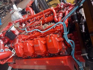 Motore aifo 420 cavalli V8 biturbo completo di radiatore 