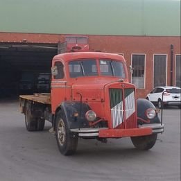 Autocarro Lancia Esatau 112